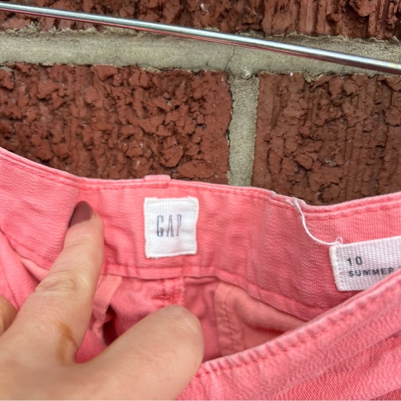 GAP Hot Pink Mid Rise Chino Summer Shorts - Picture 2 of 3